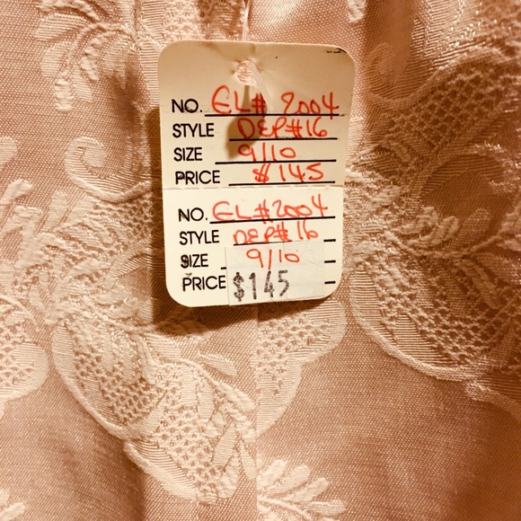 BEAUTIFUL VINTAGE SKIRT - Picture 3 of 3